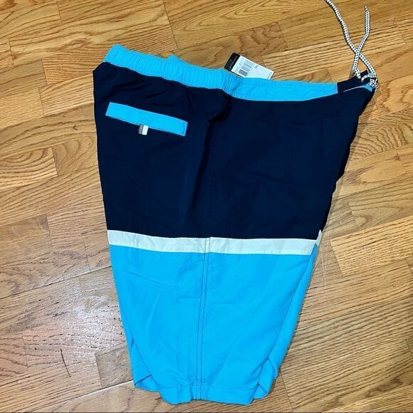 3XL SEAN JOHN board shorts built in mesh underwear, cargo and back pocket. NWT - Picture 3 of 6